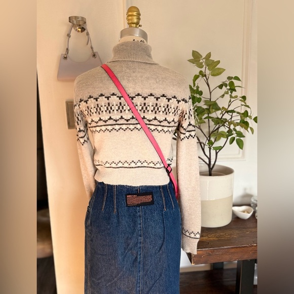 JACK WILLS SWEATER - Picture 4 of 8